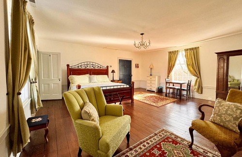 Clarksville Cama Y Desayuno | The Sunnyside Sisters Bed and Breakfast
