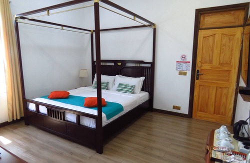 Huraa Cama Y Desayuno | The Sunrise Huraa