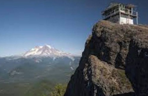 Strong Cabina | The Sunset Cabin by Lake Bernard Cottages