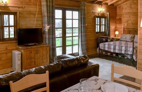 Beccles Casa | The Sunset Cabin