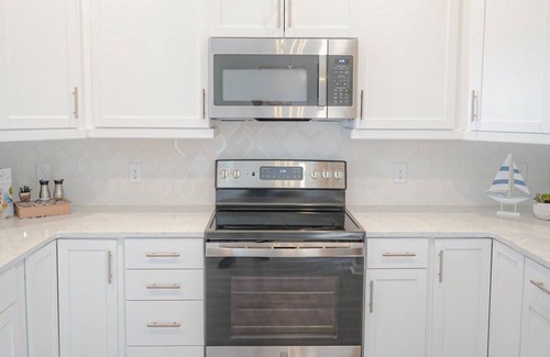 Goose Creek Casa | The Sunshine House - 20 mins from Charleston