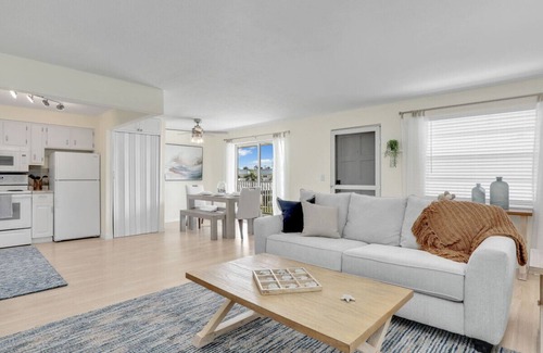 Cypress Lake Apartamento | The Sunshine Suite - Ft Myers