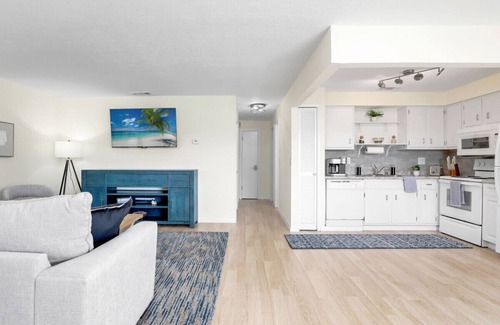 Cypress Lake Apartamento | The Sunshine Suite - Ft Myers