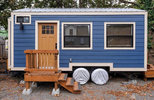 Hosford-Abernethy Casa | The Sunstone Modern Tiny House Prime Location