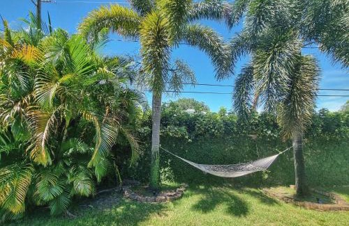 Middle River Terrace Casa | The Surf House