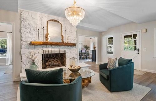 Enchanted Oaks Casa | The Susser Estate with Dock Hot Tub Game Room