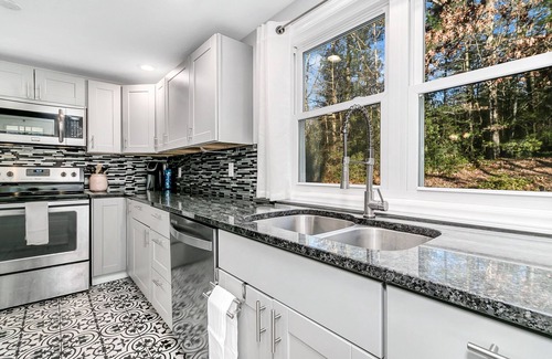 Swannanoa Casa | The Swannanoa Suite