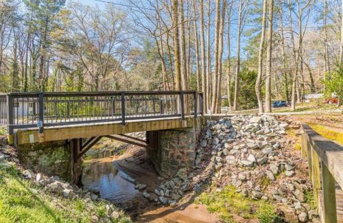 East Point Casa | The Sweet Creek Luxurious Villas