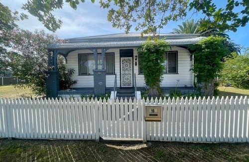 Cessnock Casa | The Sweet Grapevine Cottage
