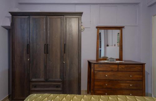 Thissio Apartamento | The Sweetest Acropolis Flat
