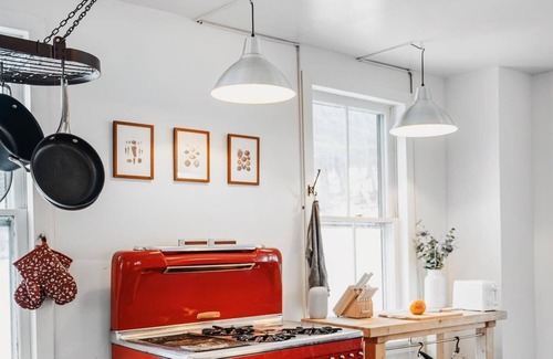 Jeffersonville Otro | The Swiss Hill Farmhouse