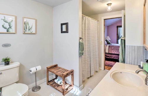 Watkins Glen Casa | 'The Sycamore House' w/ Countryside Views!