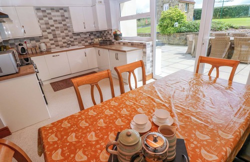 Narberth Casa | THE SYCAMORES, pet friendly, with open fire in Narberth