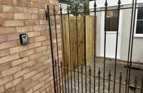 Overstone Apartamento | The Sywell Snug