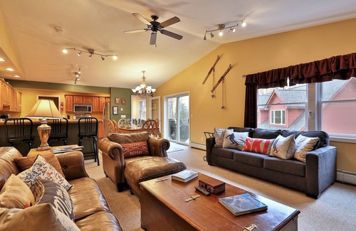 Killington Casa | The Tanglewood Lodge: Amazing Ski Home For Groups. Hot Tub. Close To Killington Resort! 4 Bedroom Home