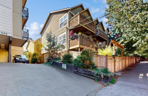 Fremont Casa | The Tansion