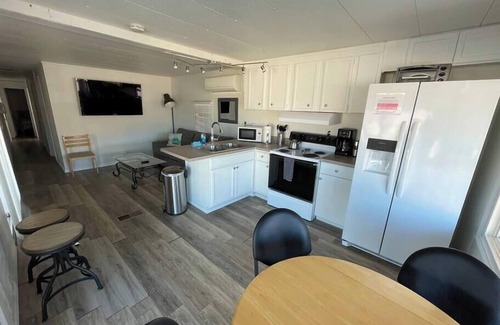 Cienega Springs Casa | The Tanya in Marina Manor