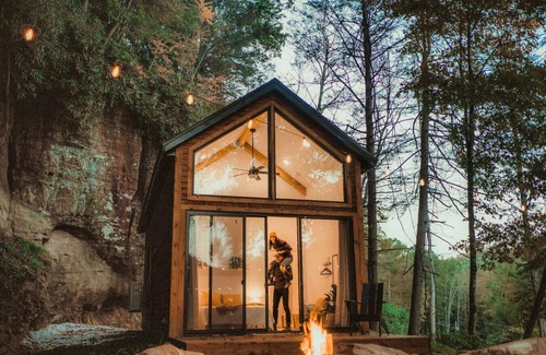 Rogers Apartamento | Nature Getaway | Dog Friendly | Cliffs |Fire Pit