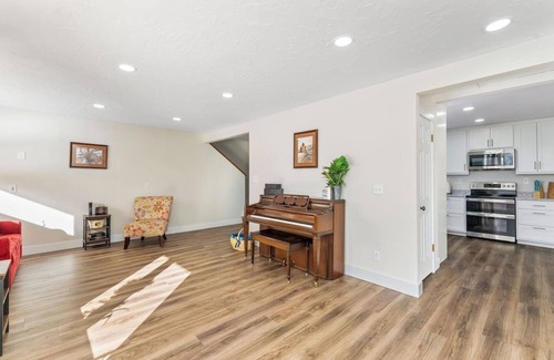 Great Falls Casa | Taste of Country with Pool
