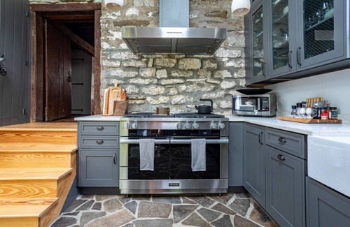 Town of Marbletown Apartamento | NEW: Luxe Historical Style in Stone Ridge.