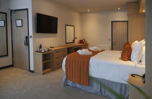Cardigan Hotel | The Teifi Waterside Hotel
