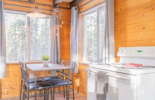 Fairbanks Cabina | The Tequila Goldstream Valley Cabin