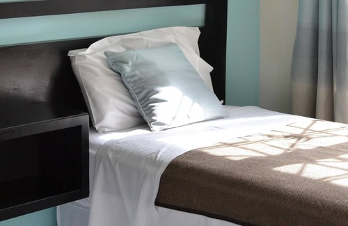 Mona Apartamento | La cama Terraza 2, Long Mountain Country Club, Beverly Hills, Kingston 6