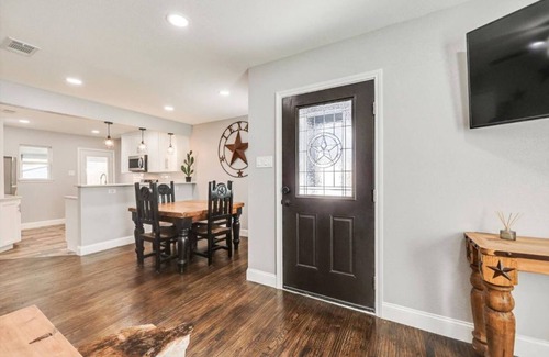 Haltom City Casa | The Texas Experience near the Stockyards!