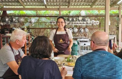 Bang Yai Casa | The Thai House Homestay & Thai Cooking Experiences