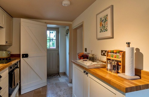 Blandford Forum Cabaña | The Thatch at Winterborne Houghton