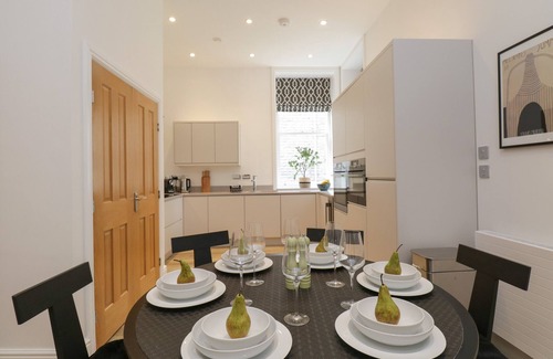 Newland Near Ulverston Cabaña | THE THEOBOLD SUITE STONE CROSS MANSION, family friendly in Ulverston