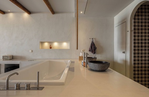 Kato Stalos Hotel | The Theodore Boutique Hotel