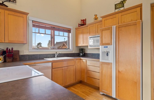 Sisters Condominio | Walk to Downtown Sisters | 2BDR | Perfect Location!