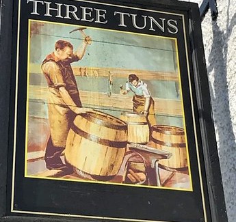 Chepstow Hotel | The Three Tuns