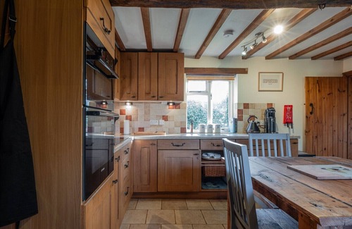 Sedgeberrow Casa | The Threshing Barn - Stunning 5 Bedroom Retreat!