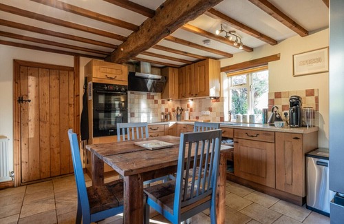 Sedgeberrow Casa | The Threshing Barn - Stunning 5 Bedroom Retreat!