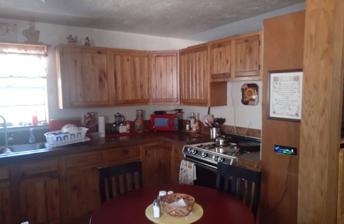 Mountainair Cabina | The Thunderbird Cabin is located 70 miles from abq NM.