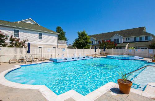 Rehoboth Beach Casa | The Tides -- 19973 Sandy Bottom #302