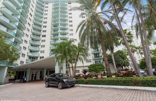 Hollywood South Central Beach Apartamento | The Tides Building Private Apartments