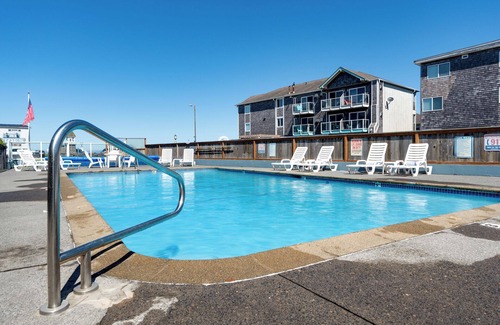 Seaside Apartamento | The Tides by the Sea - Entire rental unit in Seaside, Oregon, United States
