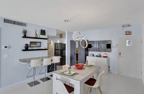 Hollywood South Central Beach Condominio | THE TIDES N-14H