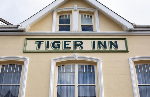 Merthyr Tydfil Hotel | The Tiger Inn