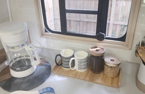 Griffin Heights Casa | The Tiki Hut RV is Completely Renovated, 2.7 mi, 8 min to Doak Campbell Stadium