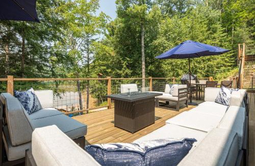 Interlochen Casa | The Timber Shore @ Interlochen Private Lakefront Hot Tub Game Room 12 Forested Acres