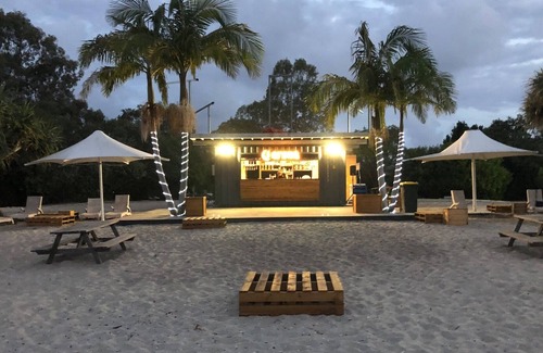 Gold Coast Apartamento | “AHORA ES EL MOMENTO DE SU PROPIA ESCAPADA DE VACACIONES EN LA ISLA”