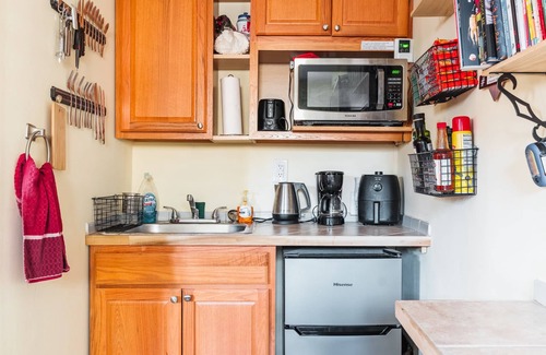 Thousand Oaks Casa | The Tiny Home in Thousand Oaks