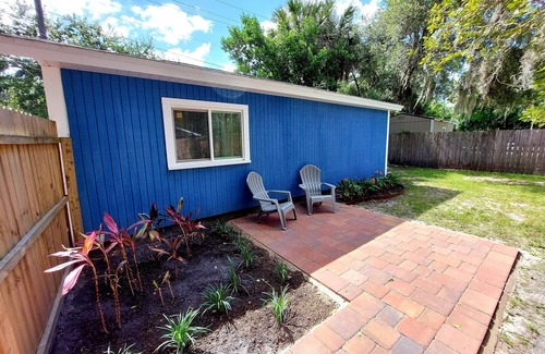Sanford Cabaña | The Tiny House Cottage @ Downtown Sanford