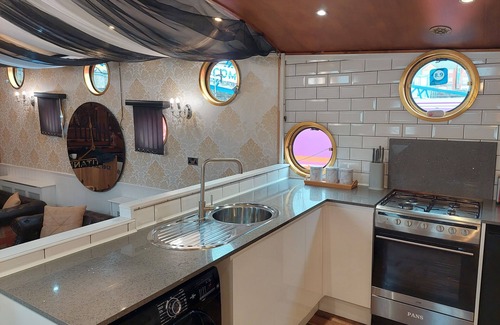 Liverpool Alquiler De Eote | El Titanic Boat Liverpool