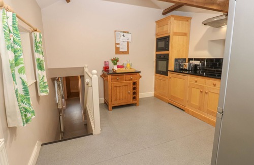 Fremington Cabaña | THE TITHE BARN, pet friendly, with open fire in Barnard Castle