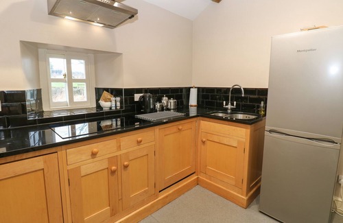 Fremington Cabaña | THE TITHE BARN, pet friendly, with open fire in Barnard Castle
